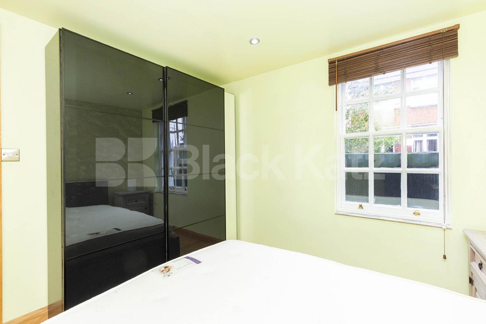 Refurbished 1 bedrooms property in zone 1 with roof terrace Chapel Market, Angel